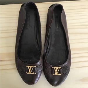 Louis Vuitton Flats- 39